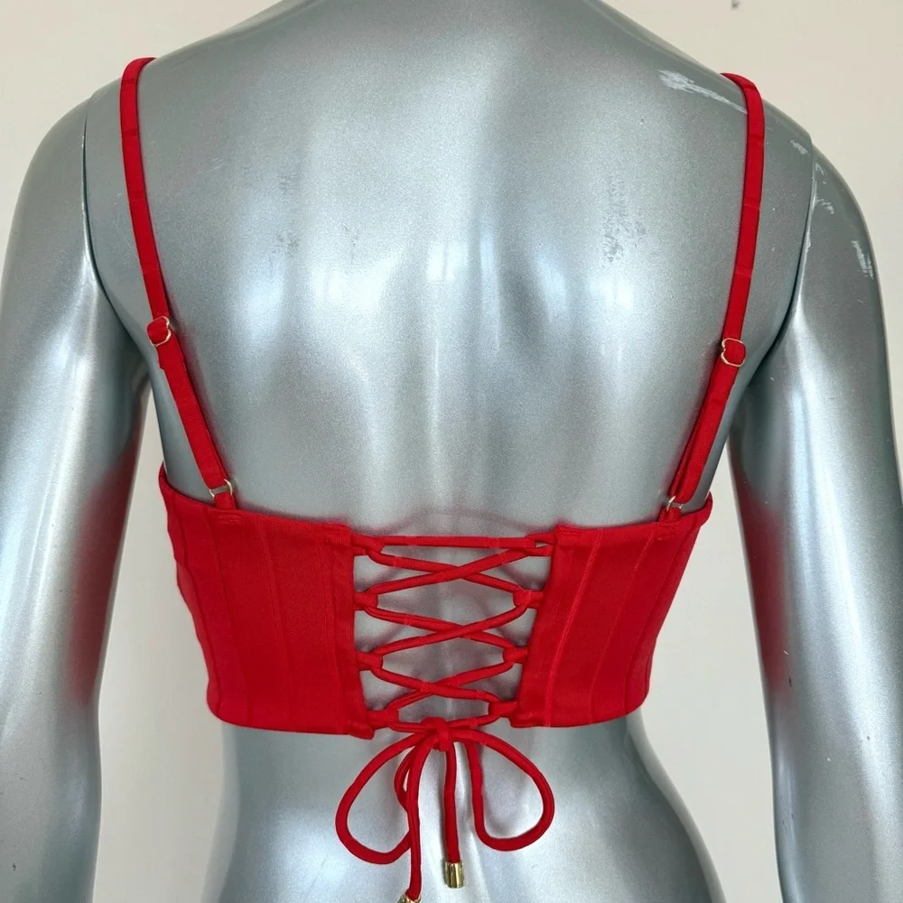 NEW!! Beach Bunny women swim top size M Retail 225$